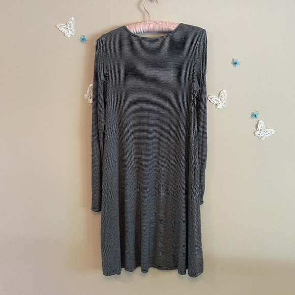 American Eagle Striped Ultra Comfy Dress - Picture 4 of 4